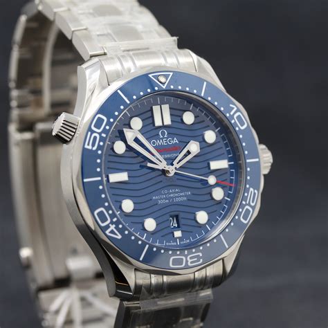 omega seamaster waves